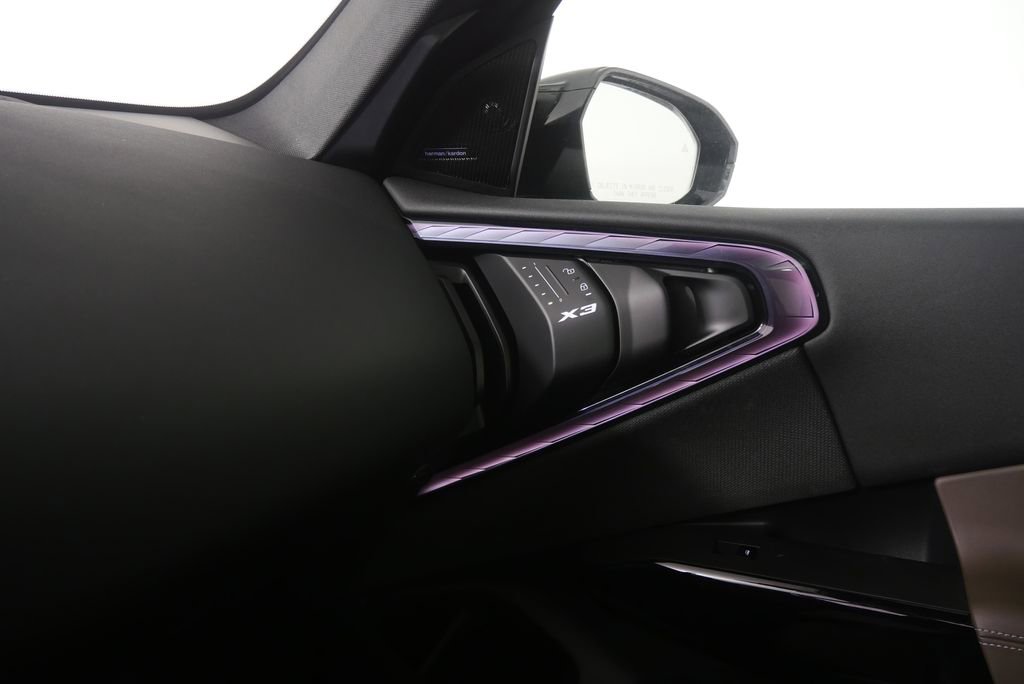 Used 2025 BMW X3 M50 image 27