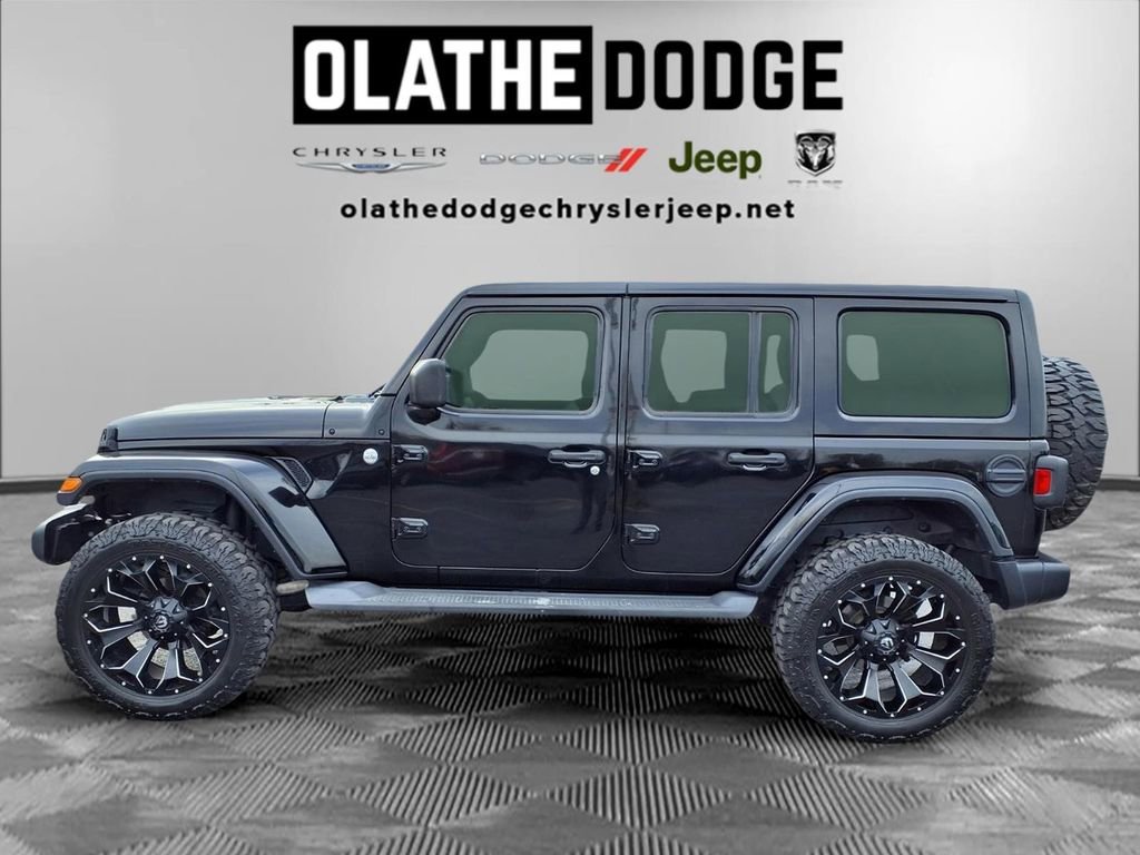Used 2019 Jeep Wrangler Unlimited Sahara w/ Uconnect 4C Nav & Sound Group image 19