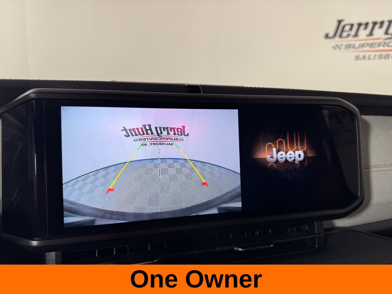 Used 2026 Jeep Wrangler Unlimited Sahara AWD/4WD image 3