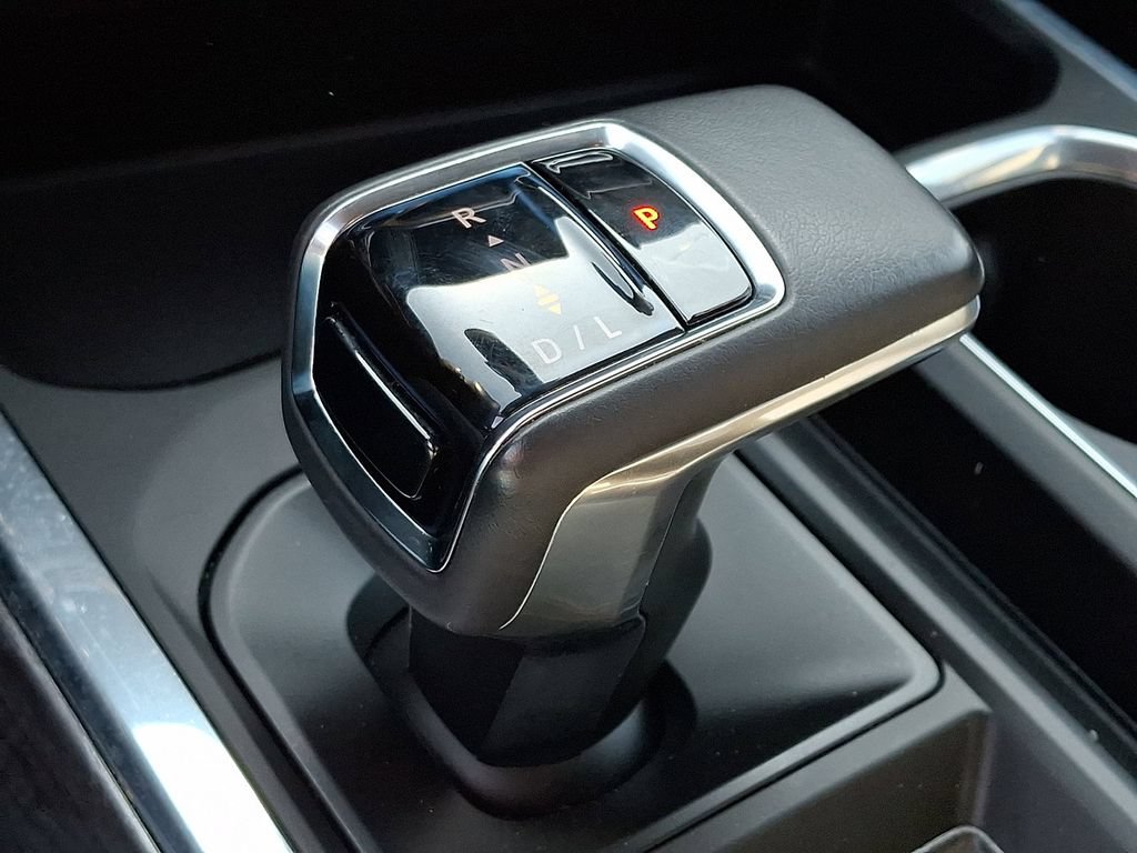 Used 2022 Chevrolet Silverado 1500 LTZ AWD/4WD image 16