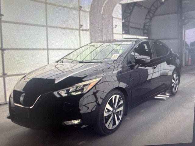 Used 2020 Nissan Versa SR FWD image 3