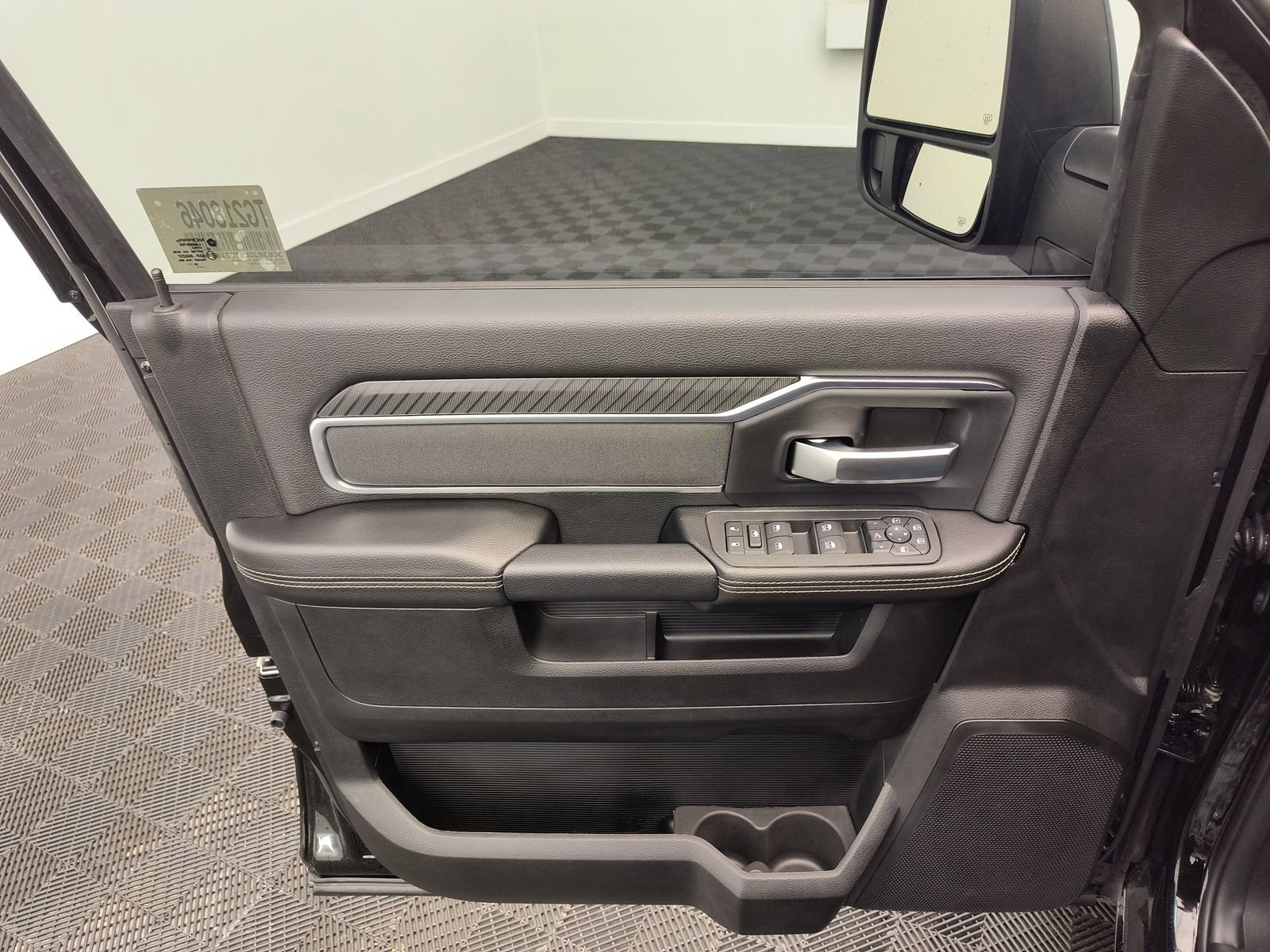 New 2026 RAM 3500 Big Horn AWD/4WD image 18