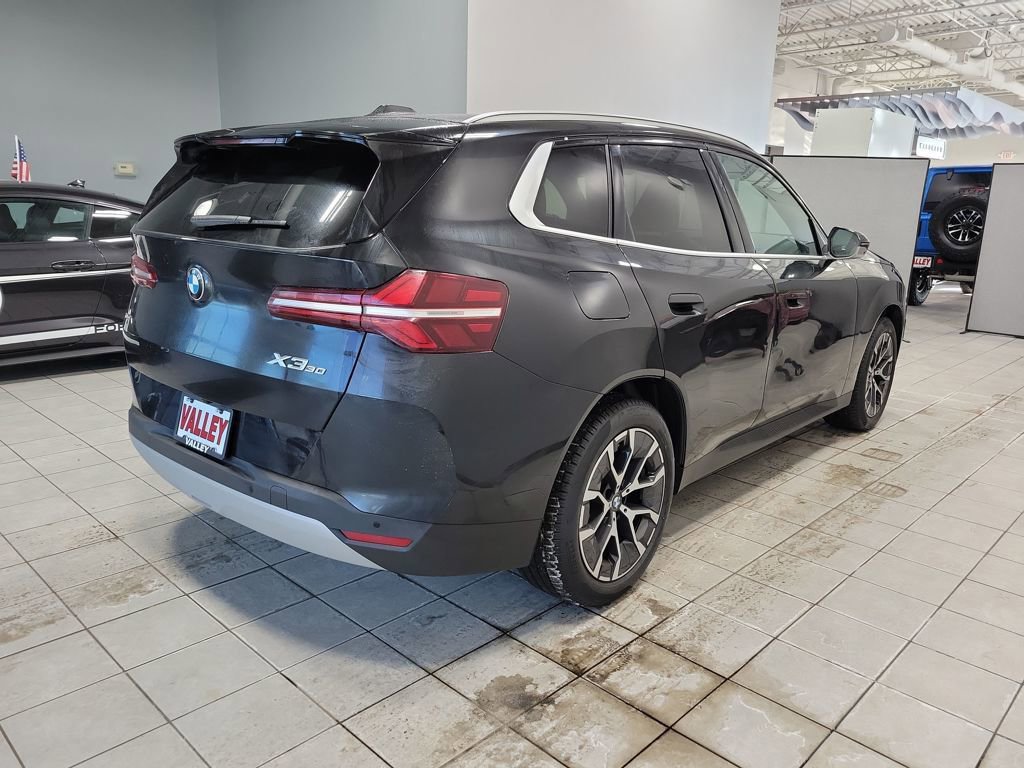 Used 2025 BMW X3 xDrive30i w/ Premium Package image 12