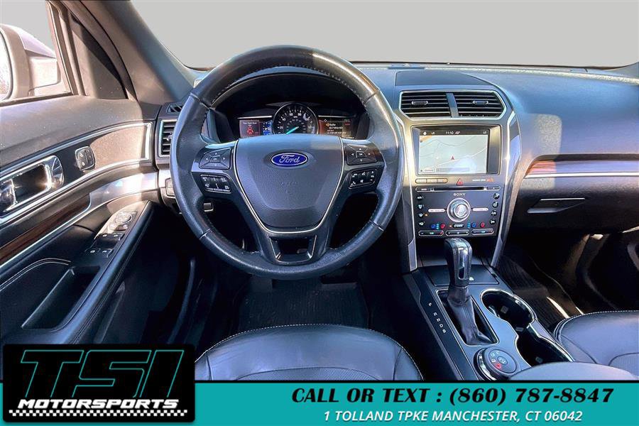 Used 2017 Ford Explorer Limited w/ Equipment Group 301A image 5