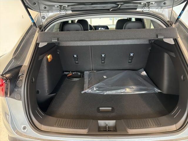 New 2026 Chevrolet Trax LT w/ Driver Confidence Package FWD image 17