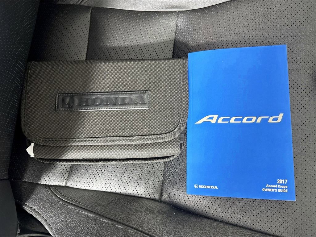 Used 2017 Honda Accord Touring image 38