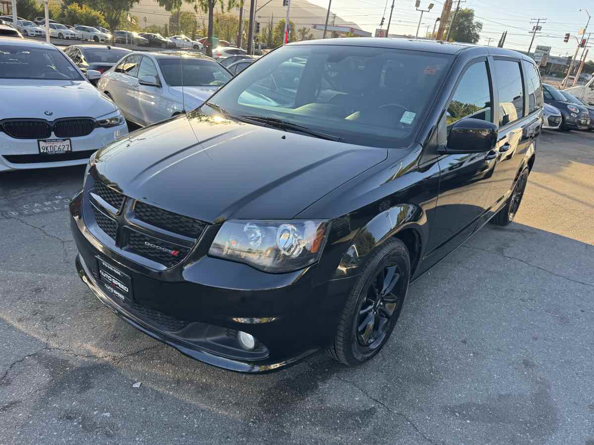Used 2019 Dodge Grand Caravan GT image 3