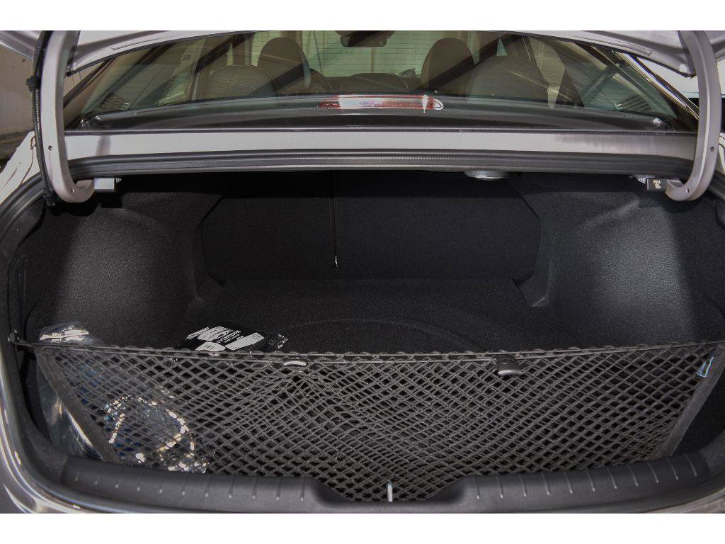 New 2025 Hyundai Elantra Limited image 88