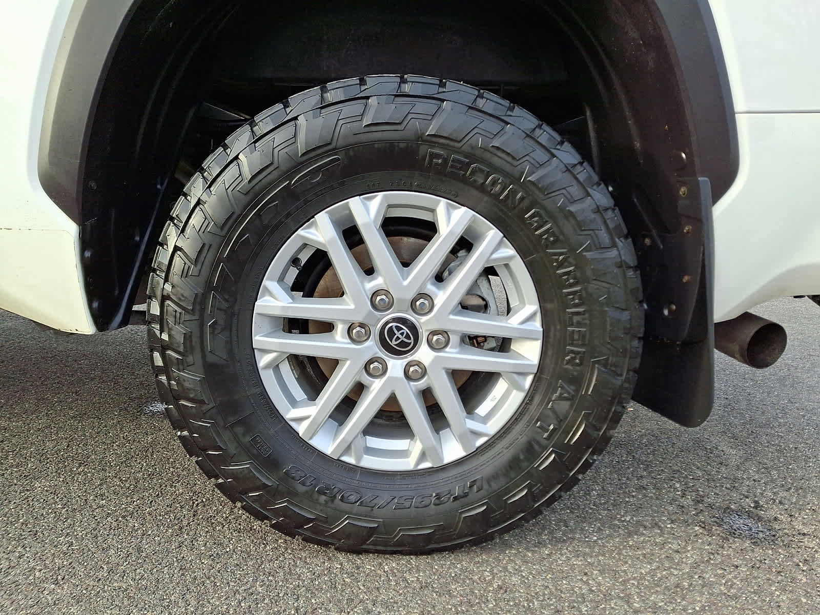 Used 2023 Toyota Tundra SR5 w/ Advanced Technology Package image 8