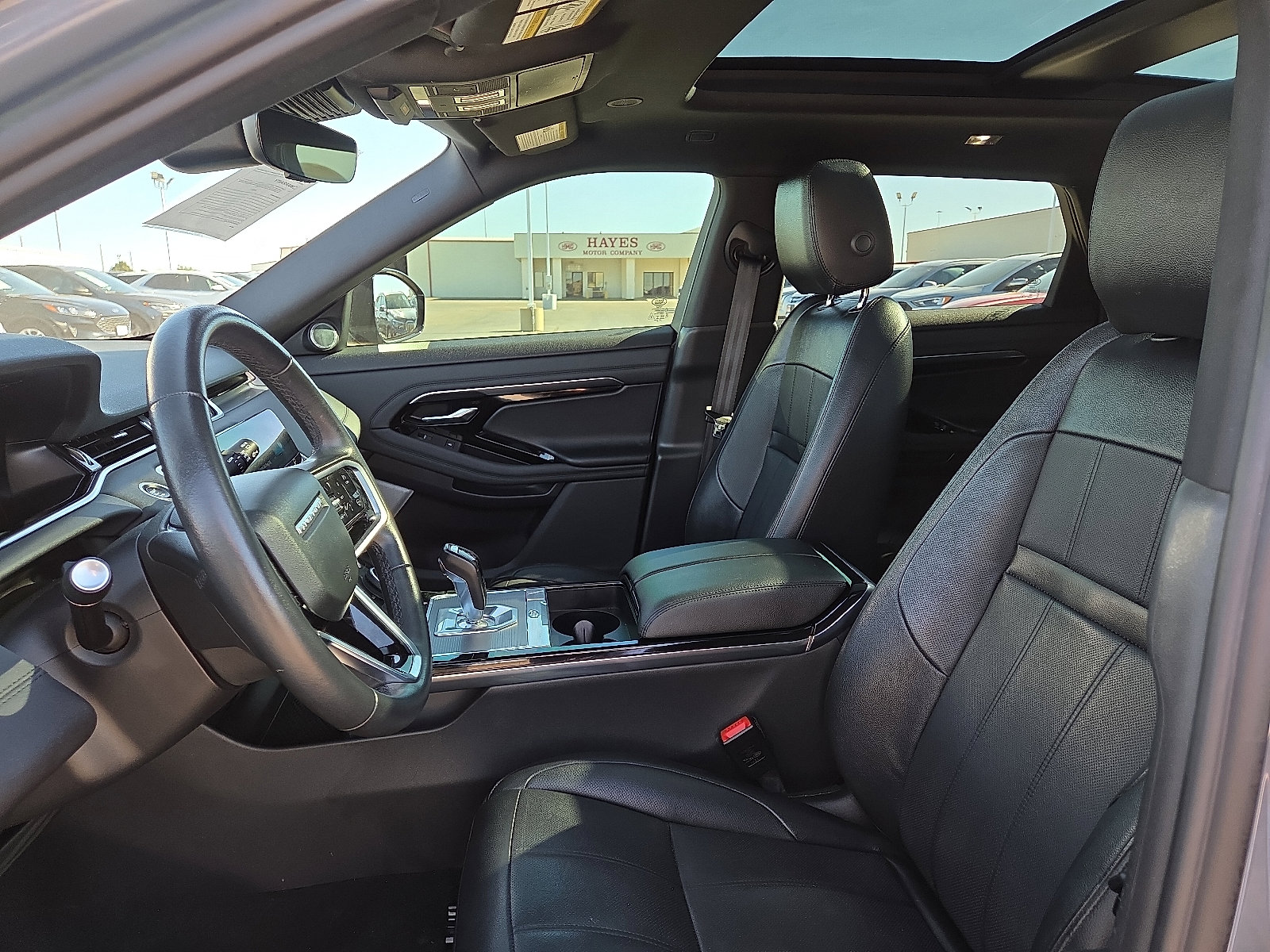 Used 2023 Land Rover Range Rover Evoque SE image 13