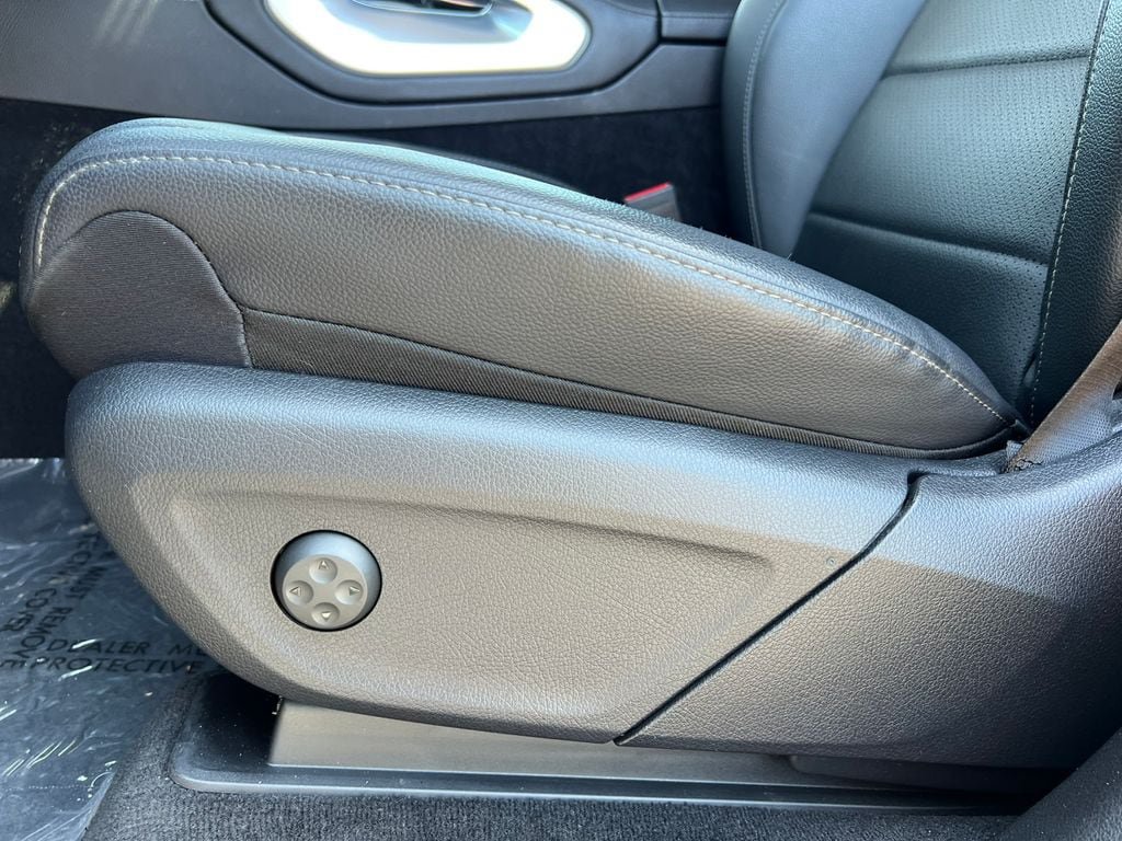 Used 2023 Mercedes-Benz GLE 450 4MATIC image 11