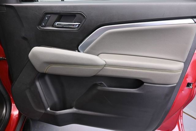 Used 2024 Chevrolet Colorado ZR2 w/ ZR2 Convenience Package III AWD/4WD image 39
