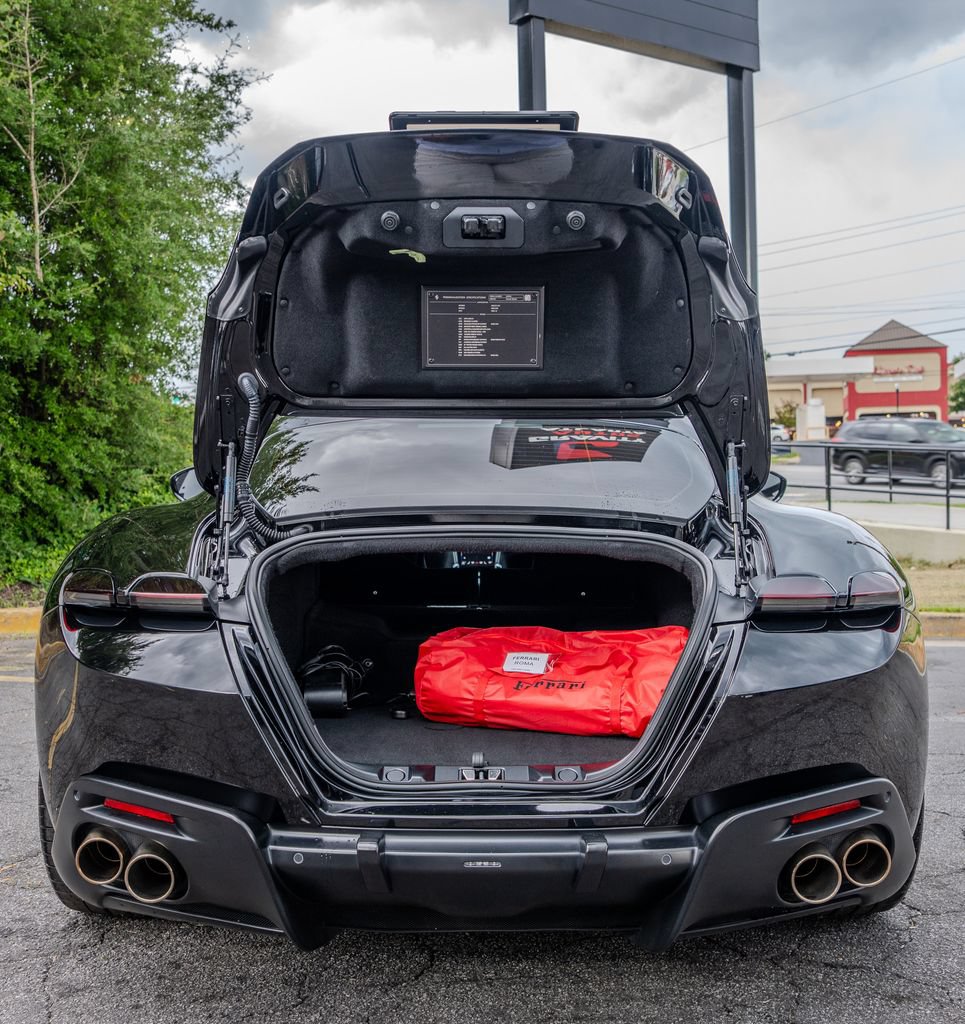 Used 2022 Ferrari Roma RWD image 25
