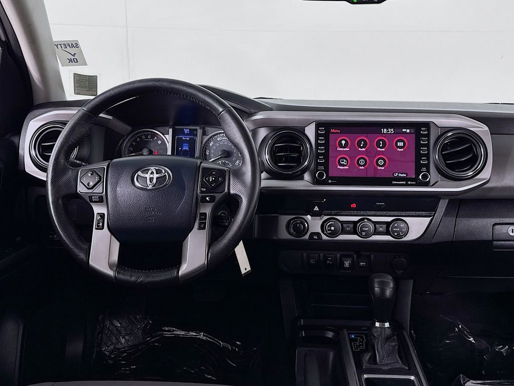 Used 2020 Toyota Tacoma SR5 AWD/4WD image 14
