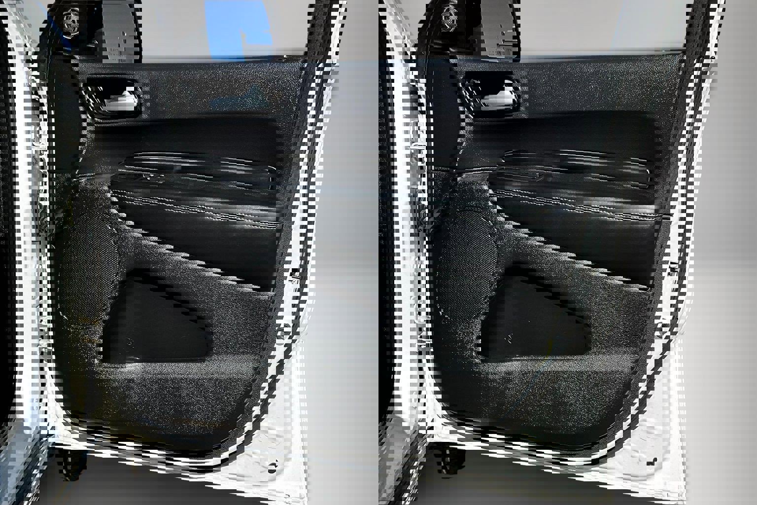 Used 2024 Dodge Durango SXT image 28