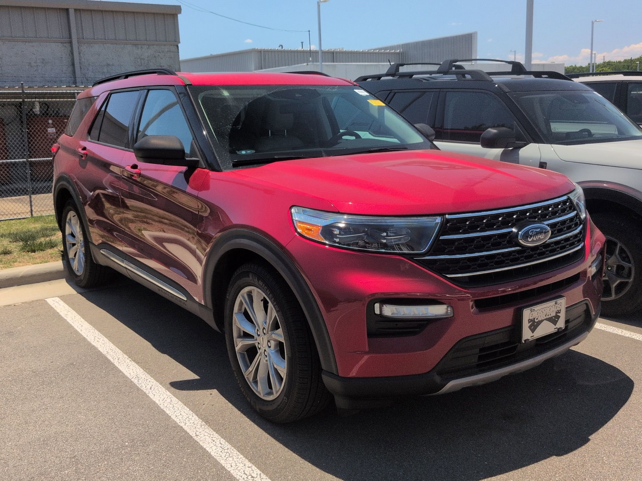 Used 2021 Ford Explorer XLT w/ Equipment Group 202A RWD image 1