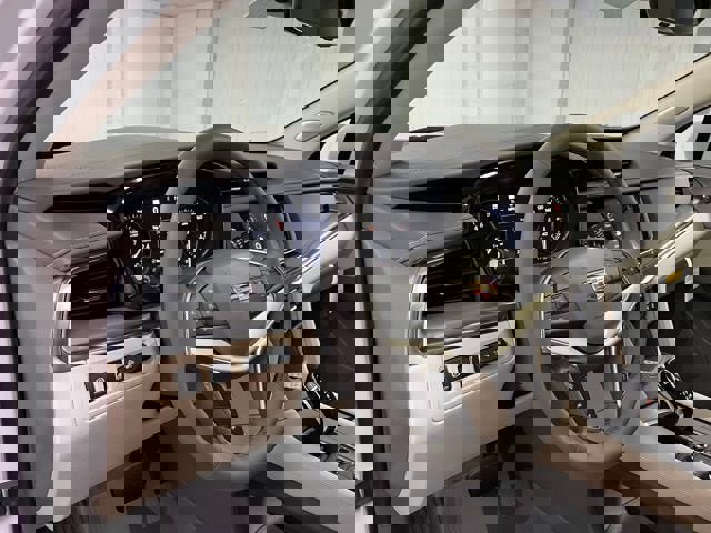 New 2026 Cadillac XT5 Premium Luxury w/ LPO, Floor Liner Package AWD/4WD image 14