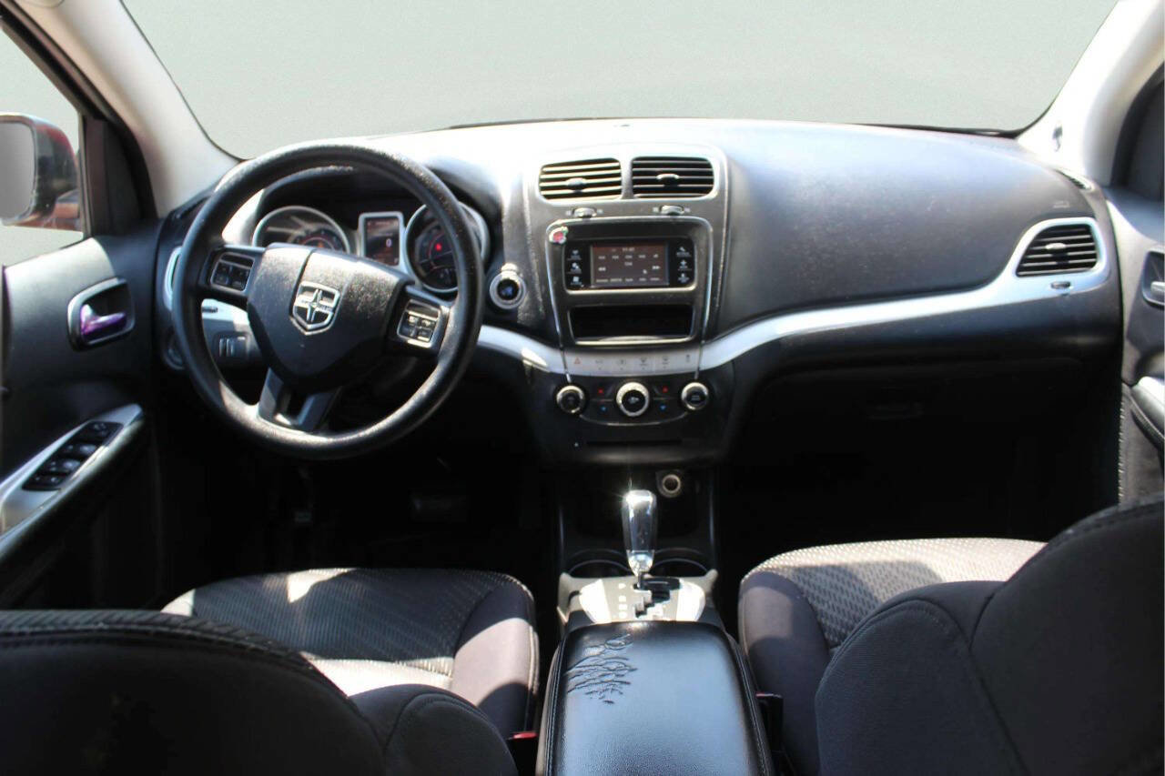 Used 2012 Dodge Journey SXT w/ Popular Equipment Group AWD/4WD image 8