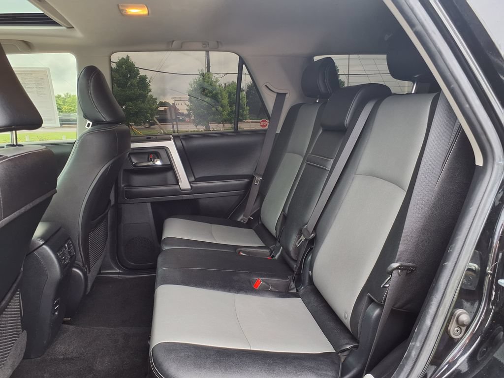 Used 2018 Toyota 4Runner SR5 Premium AWD/4WD image 18
