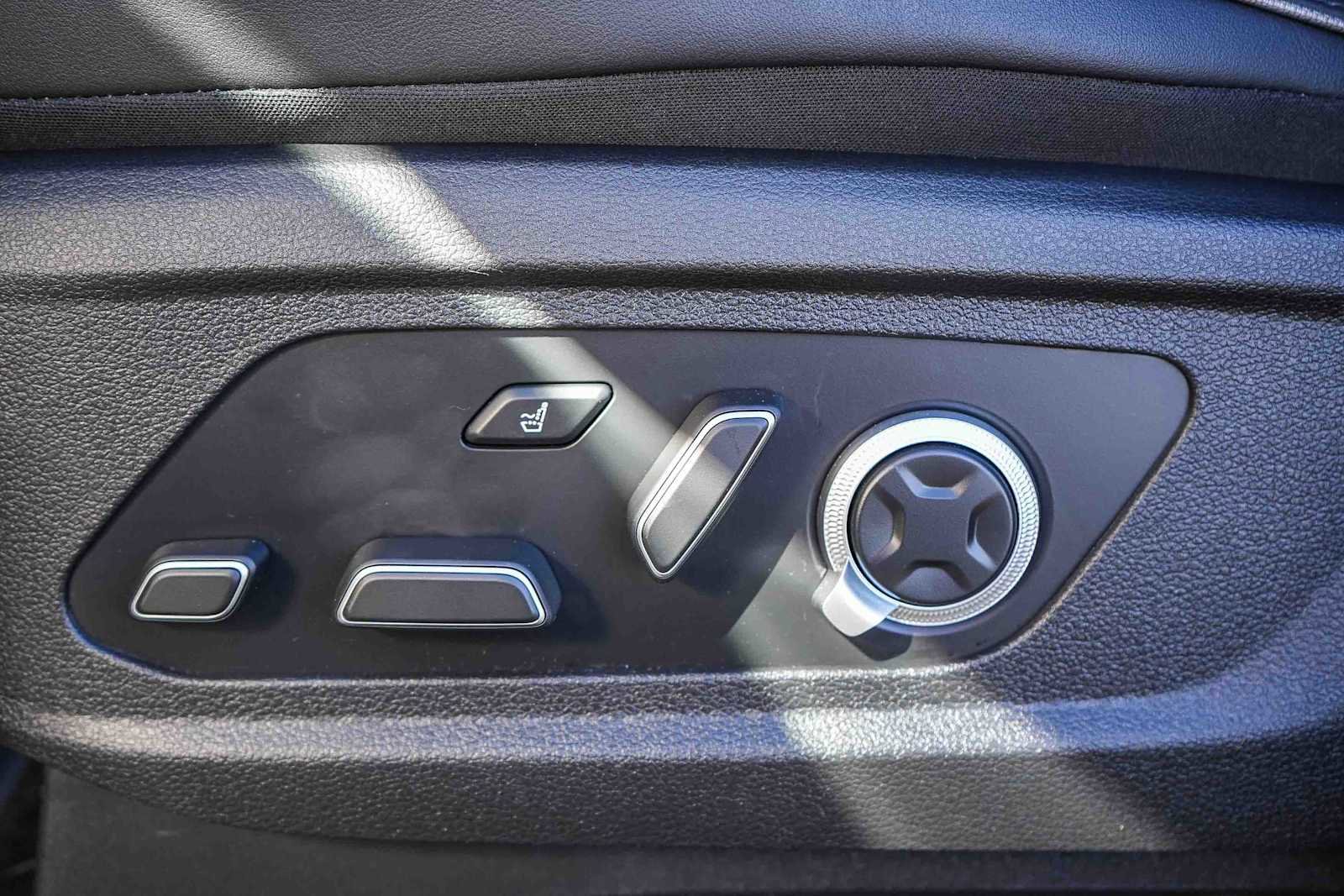 Used 2025 Hyundai Palisade Calligraphy image 21