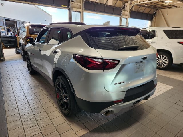 Used 2022 Chevrolet Blazer LT w/ Redline Edition FWD image 4