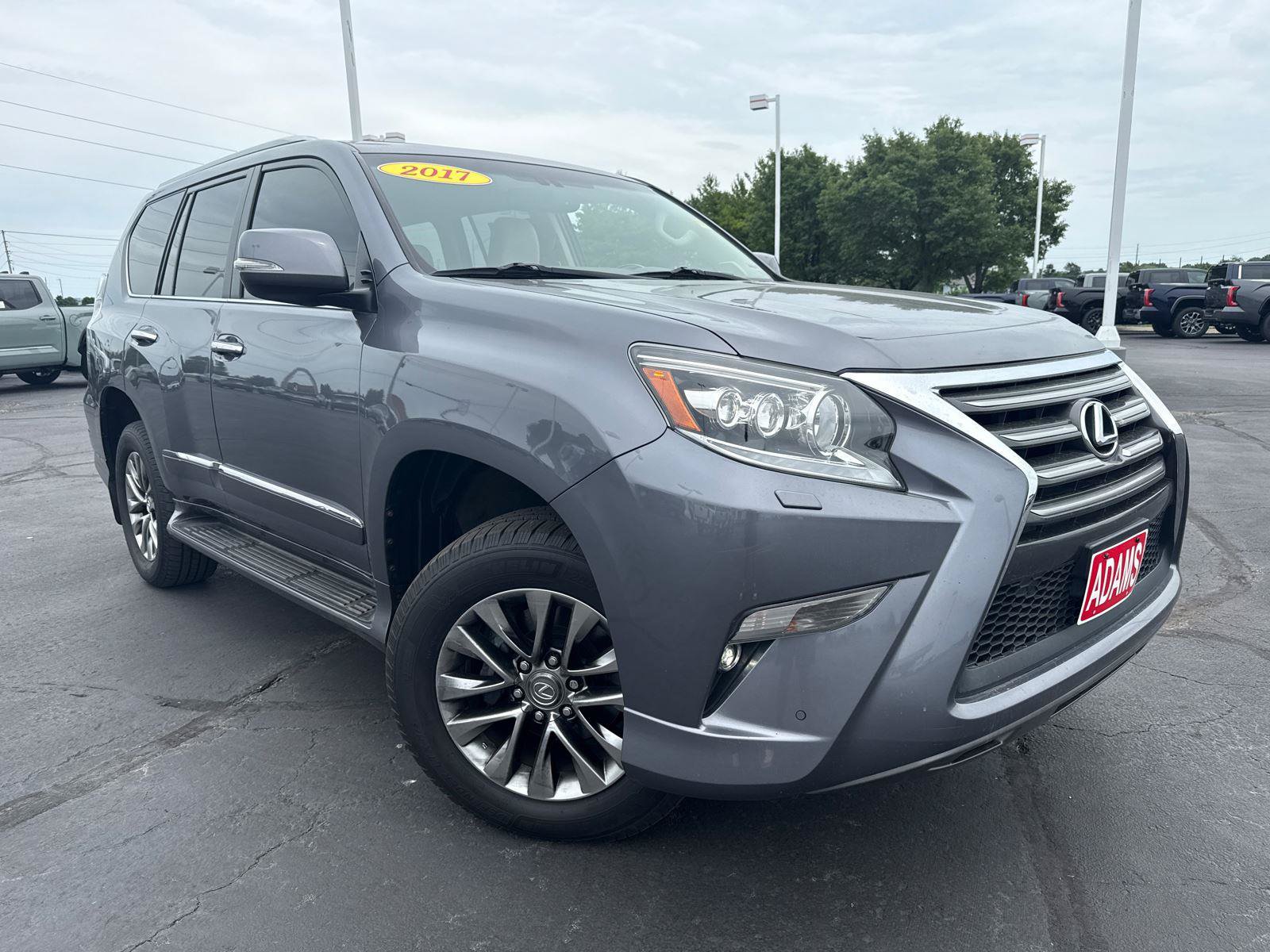 Used 2017 Lexus GX 460 Luxury w/ Preferred Accessory Package AWD/4WD image 2