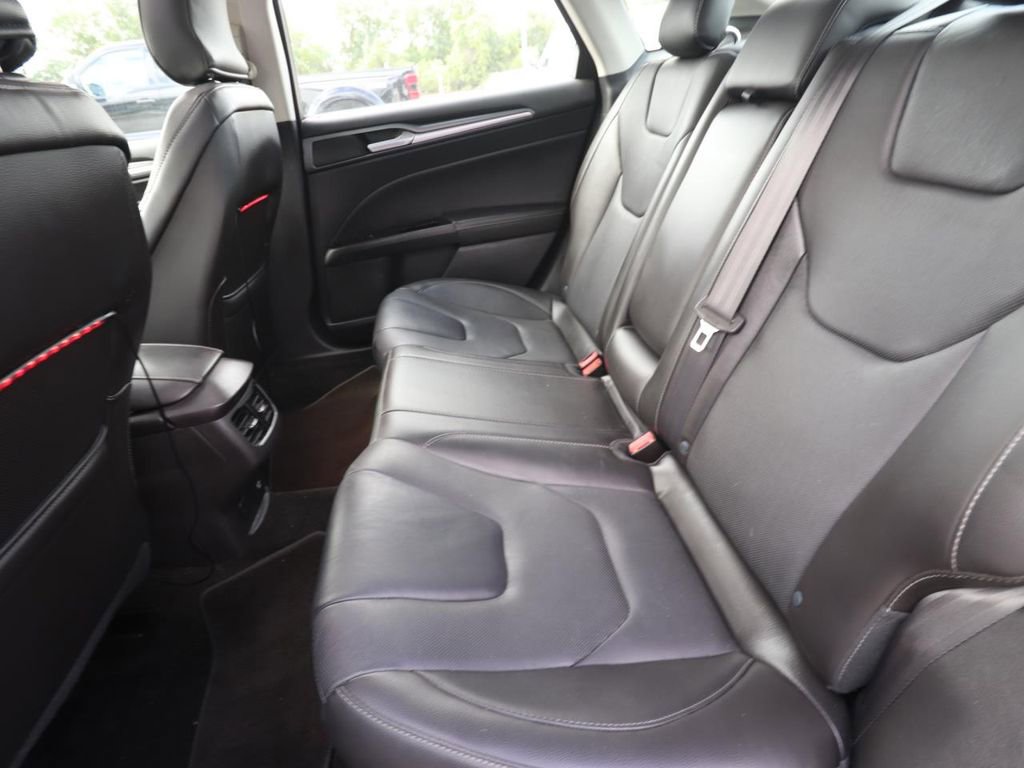 Used 2015 Ford Fusion Titanium image 12