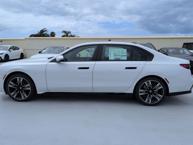 Used 2026 BMW i7 eDrive50 w/ M Sport Package RWD image 5