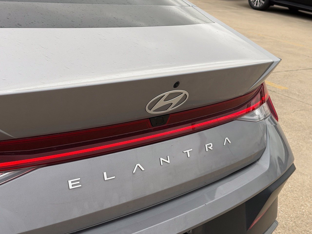 Used 2025 Hyundai Elantra SEL FWD image 8