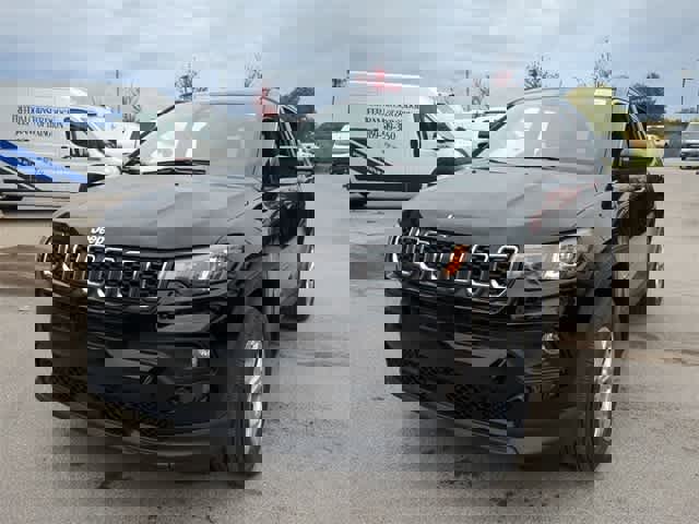 New 2026 Jeep Compass Latitude image 11