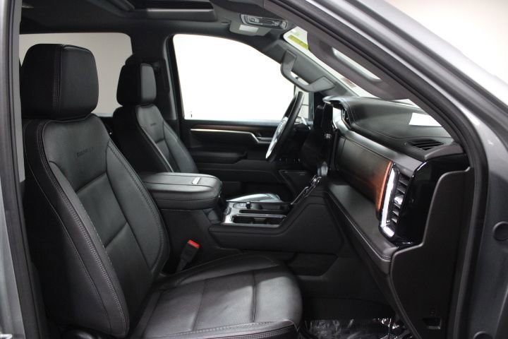 Used 2025 GMC Sierra 2500 Denali image 25