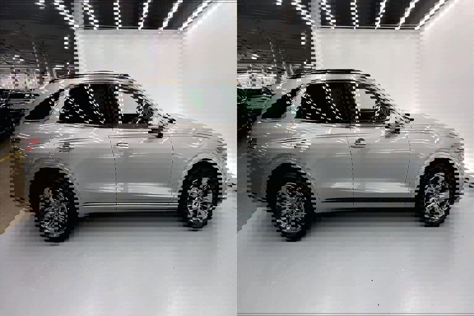 Used 2022 Genesis GV70 3.5T Sport w/ Sport Advanced Package image 5