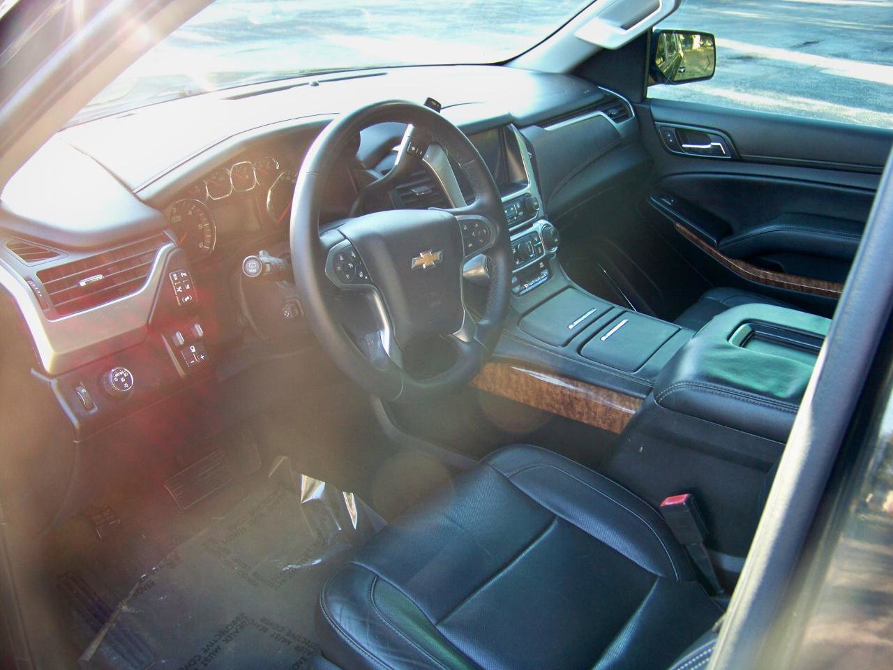 Used 2015 Chevrolet Suburban LTZ image 33