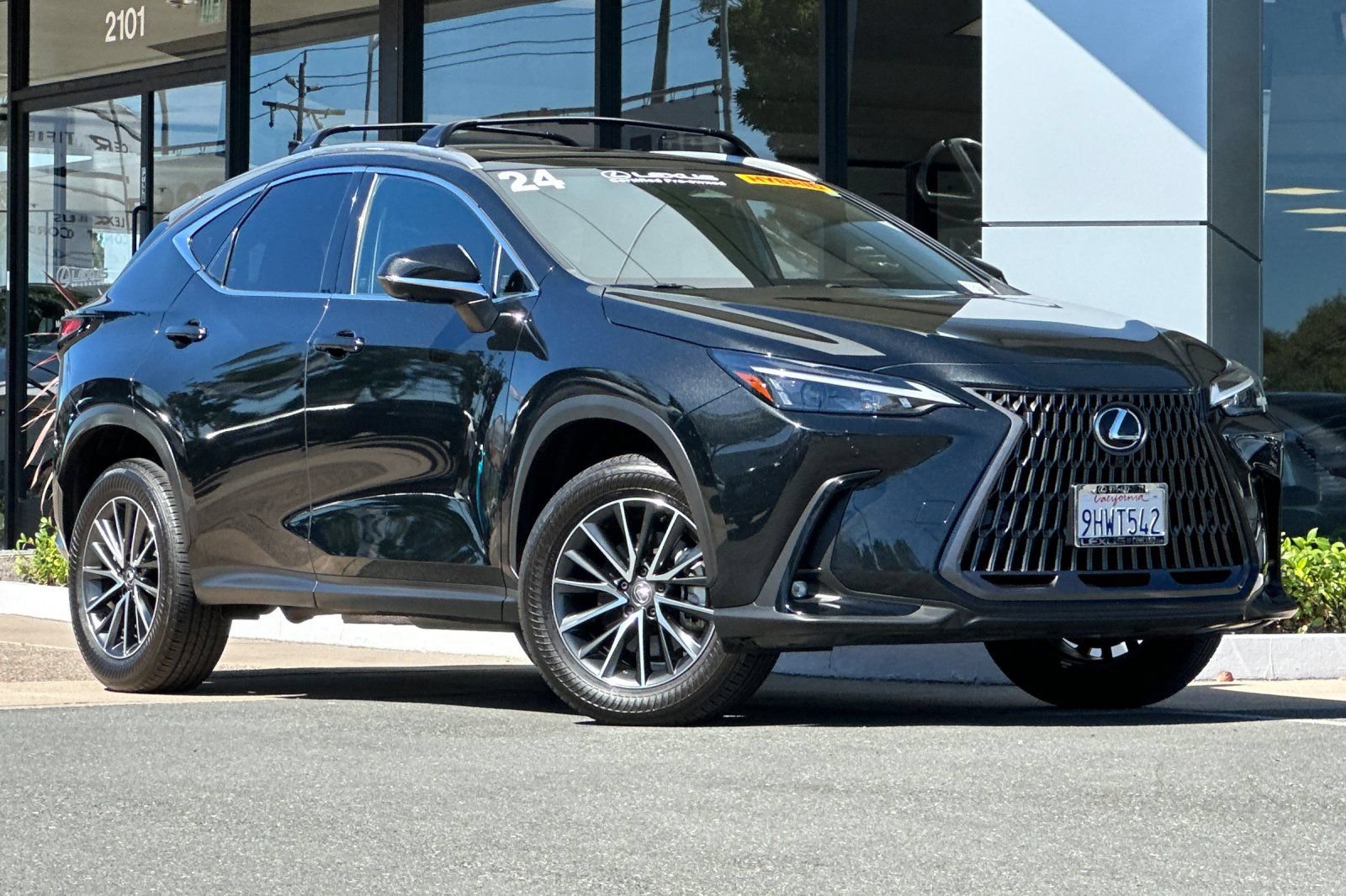 Used 2024 Lexus NX 350h AWD w/ Vision Package image 2
