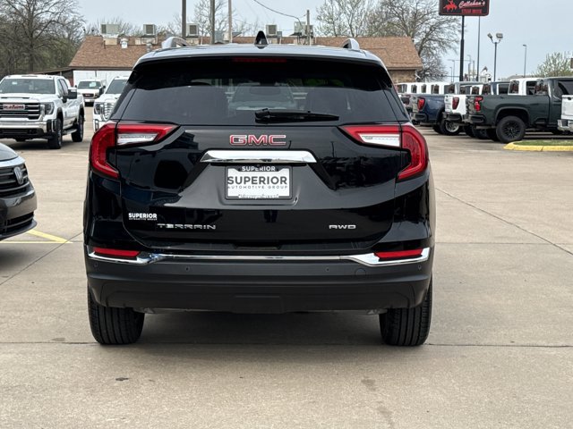 Used 2024 GMC Terrain SLT w/ Infotainment Package II AWD/4WD image 4