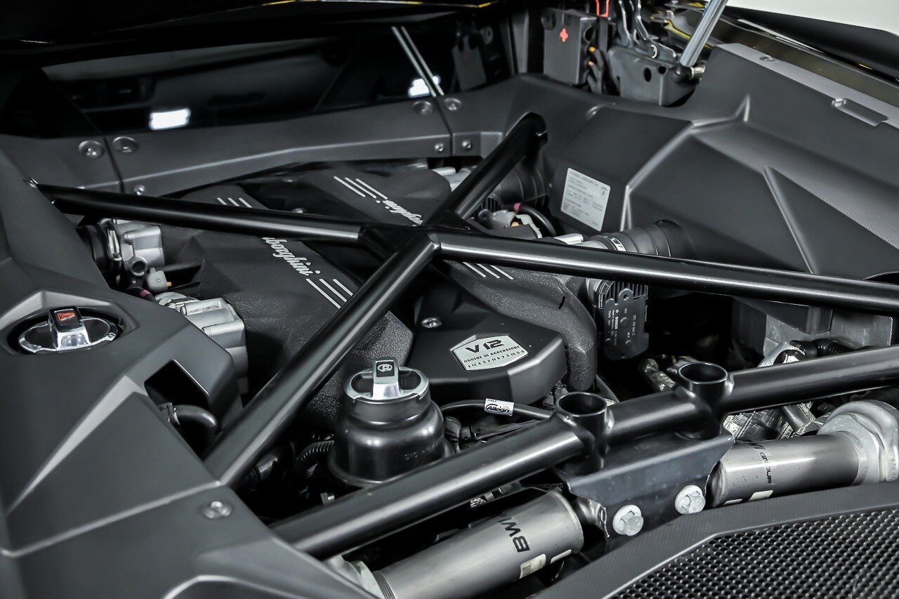 Used 2018 Lamborghini Aventador S AWD/4WD image 16