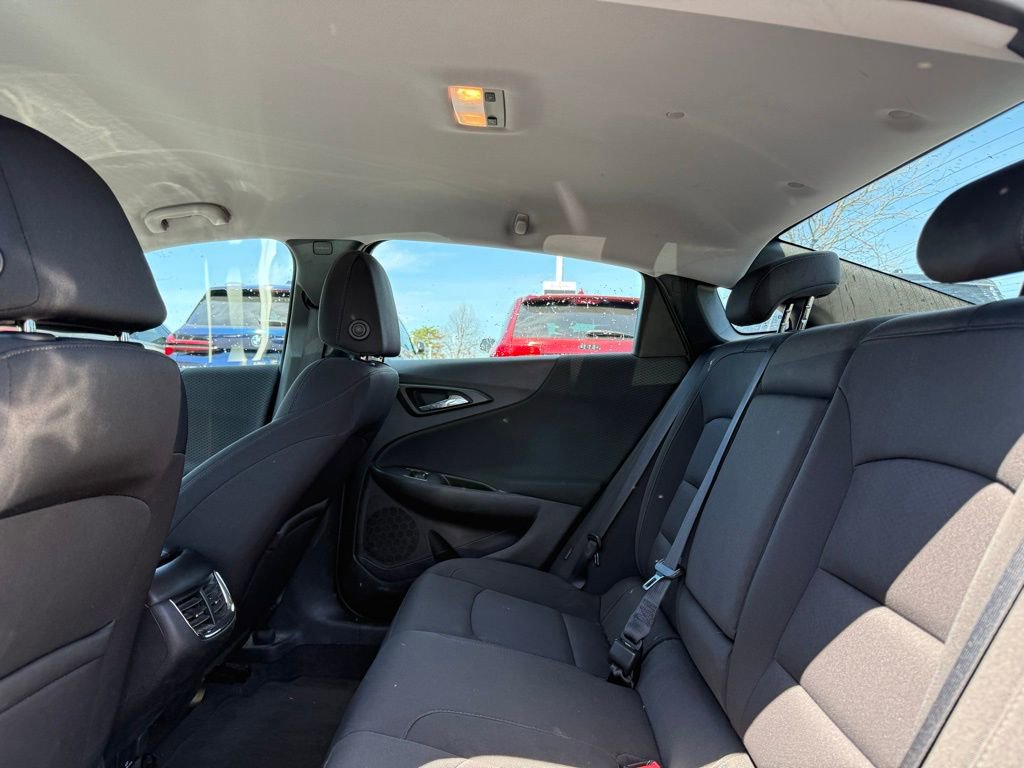 Used 2018 Chevrolet Malibu LT FWD image 15