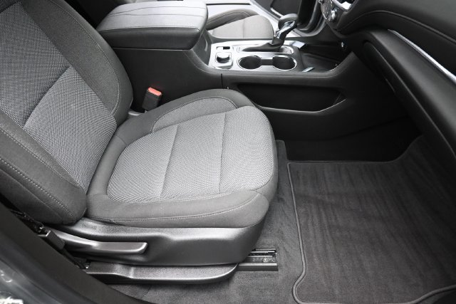 Used 2023 Chevrolet Traverse LT FWD image 33