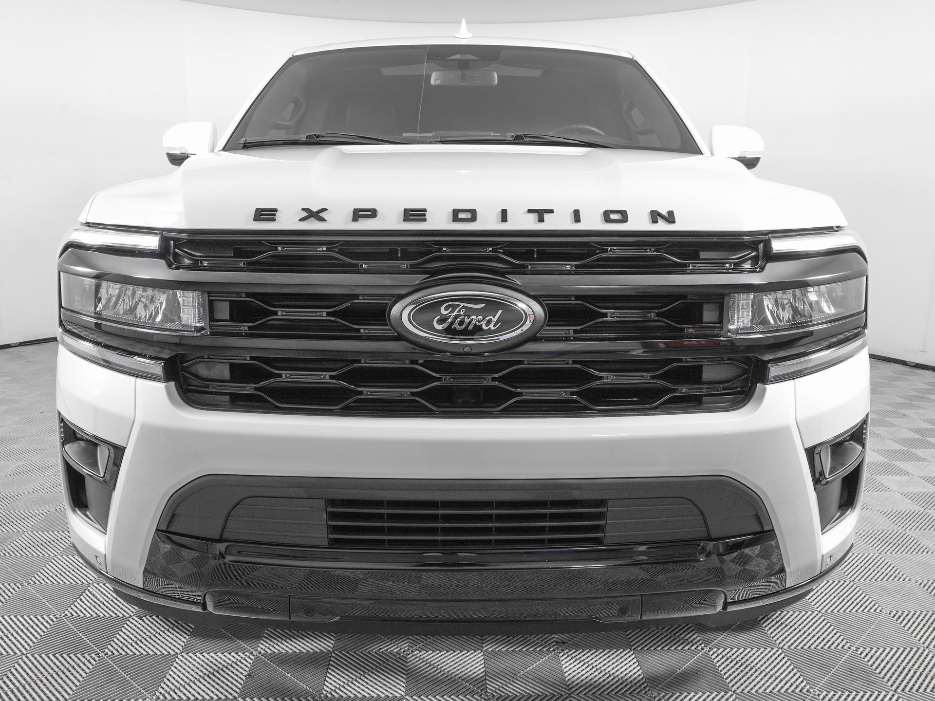 Used 2024 Ford Expedition Max Limited image 2