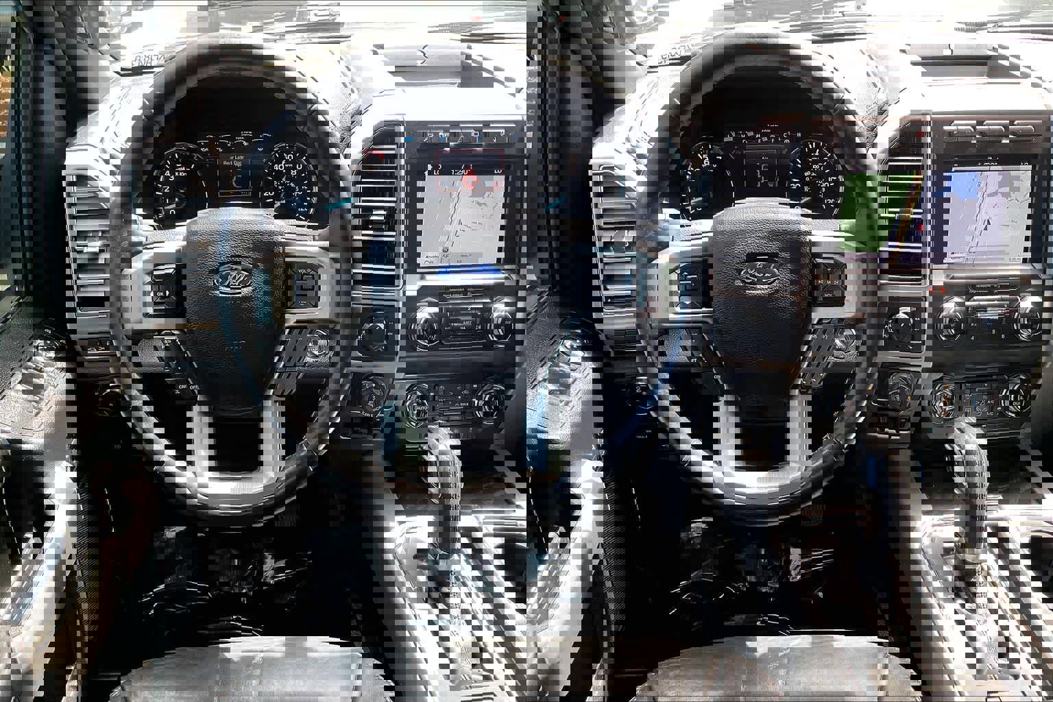 Used 2019 Ford F150 Platinum w/ Equipment Group 701A Luxury image 6