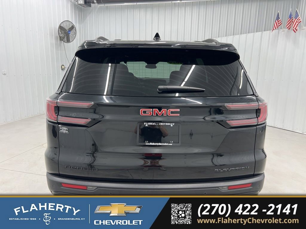 Used 2024 GMC Acadia Elevation w/ Black Edition FWD image 4