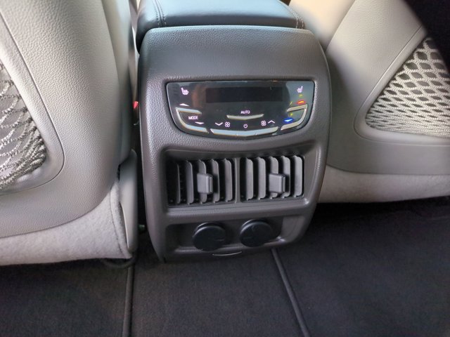 Used 2015 Cadillac SRX Premium FWD image 19