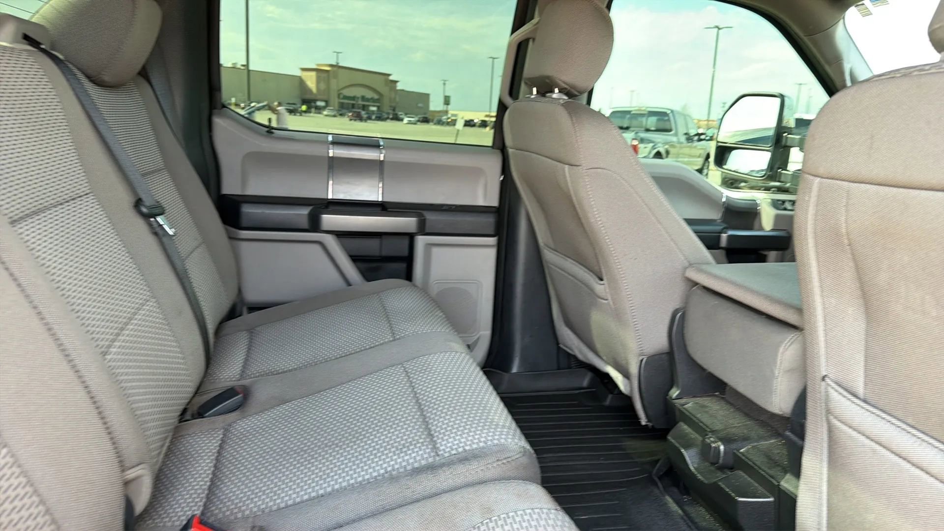Used 2020 Ford F350 XLT w/ XLT Premium Package AWD/4WD image 64
