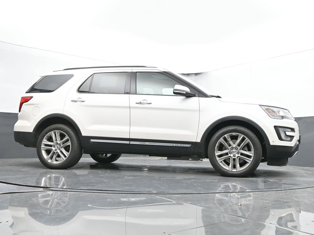 Used 2017 Ford Explorer Limited w/ Equipment Group 301A image 55