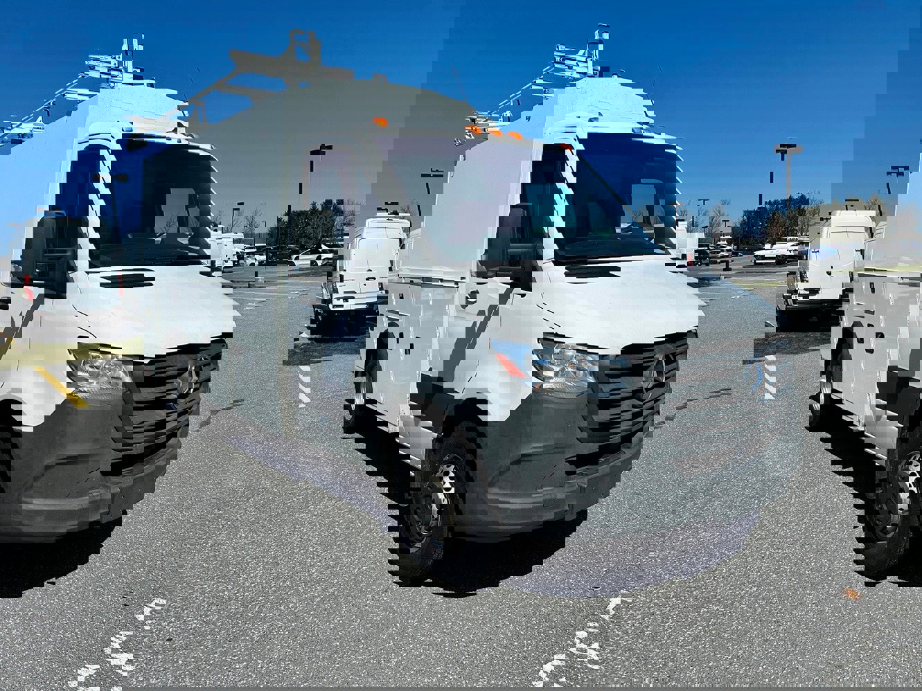 Used 2021 Mercedes-Benz Sprinter 4500 image 1