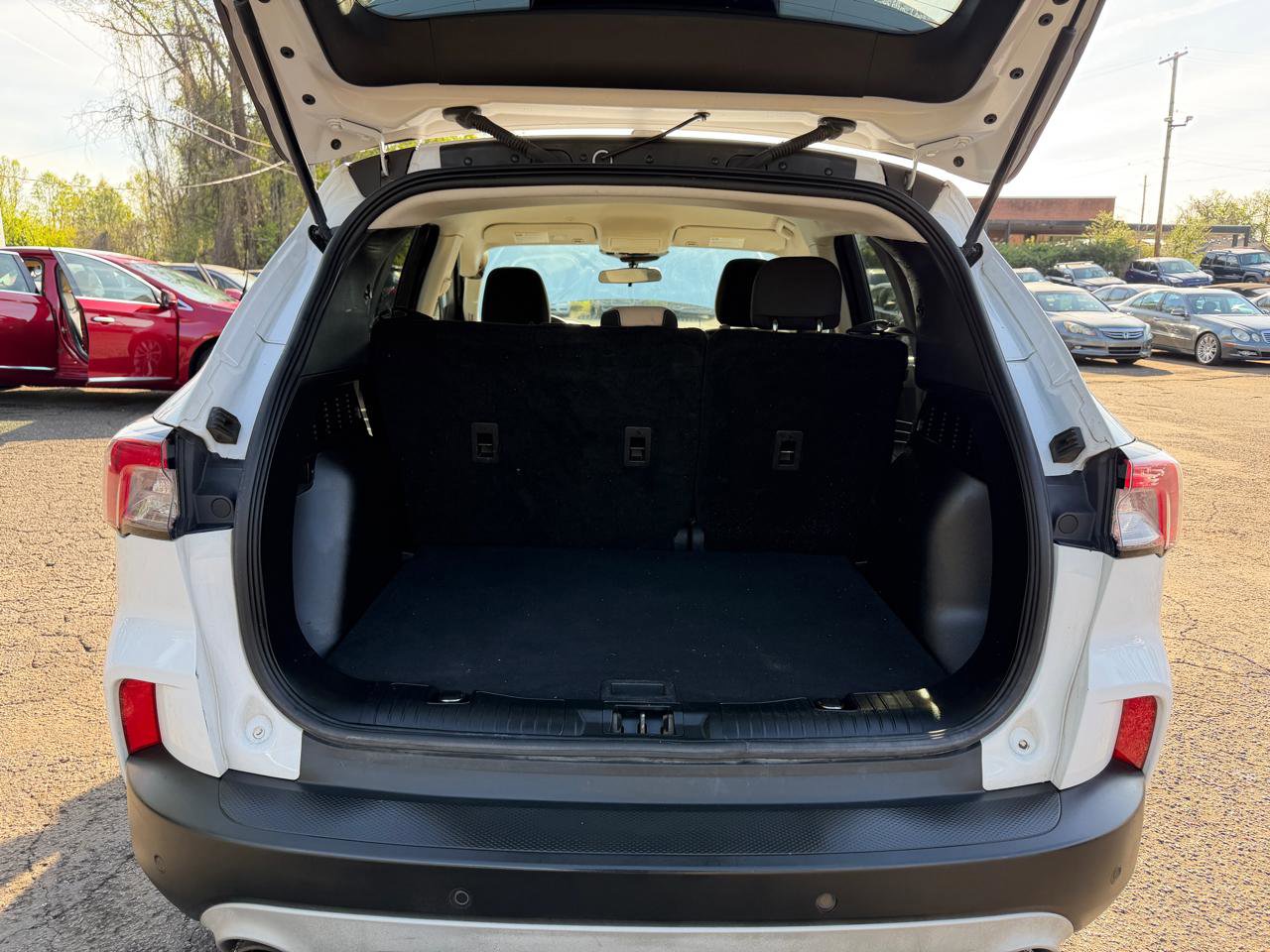 Used 2021 Ford Escape SE FWD image 28