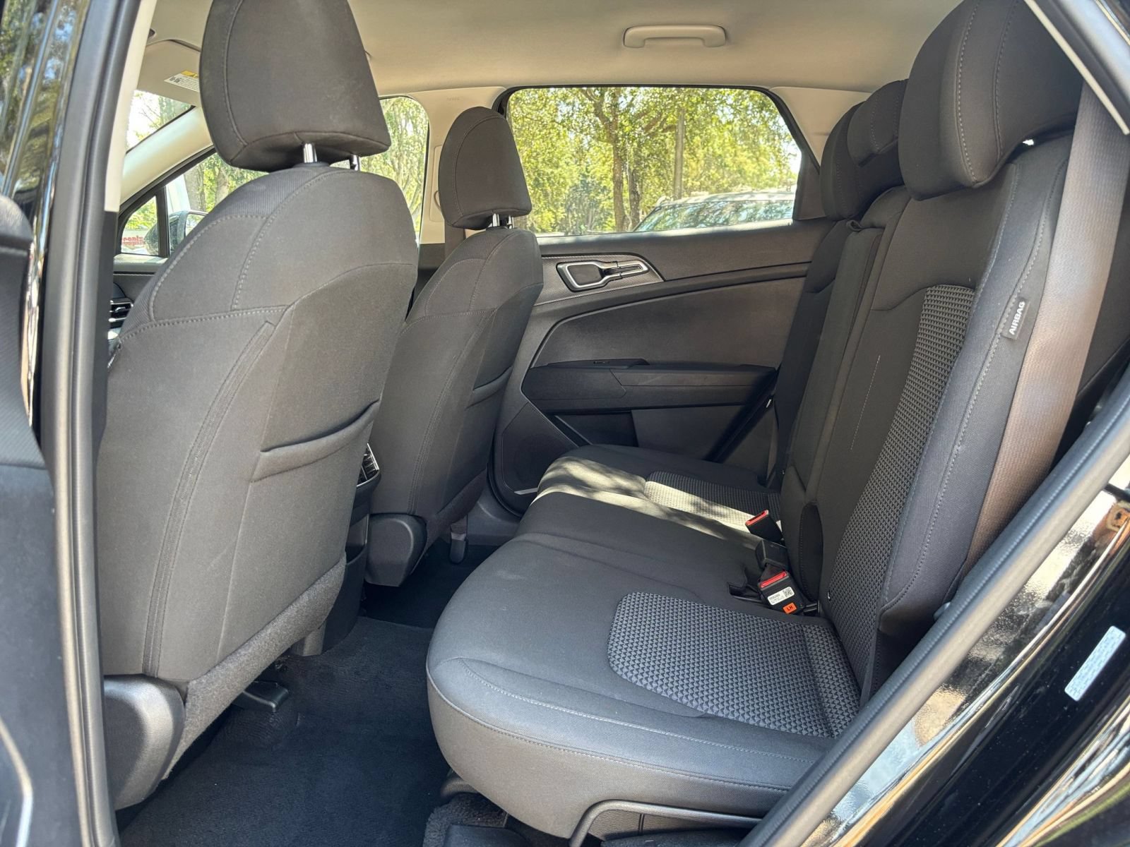 Used 2025 Kia Sportage LX FWD image 23