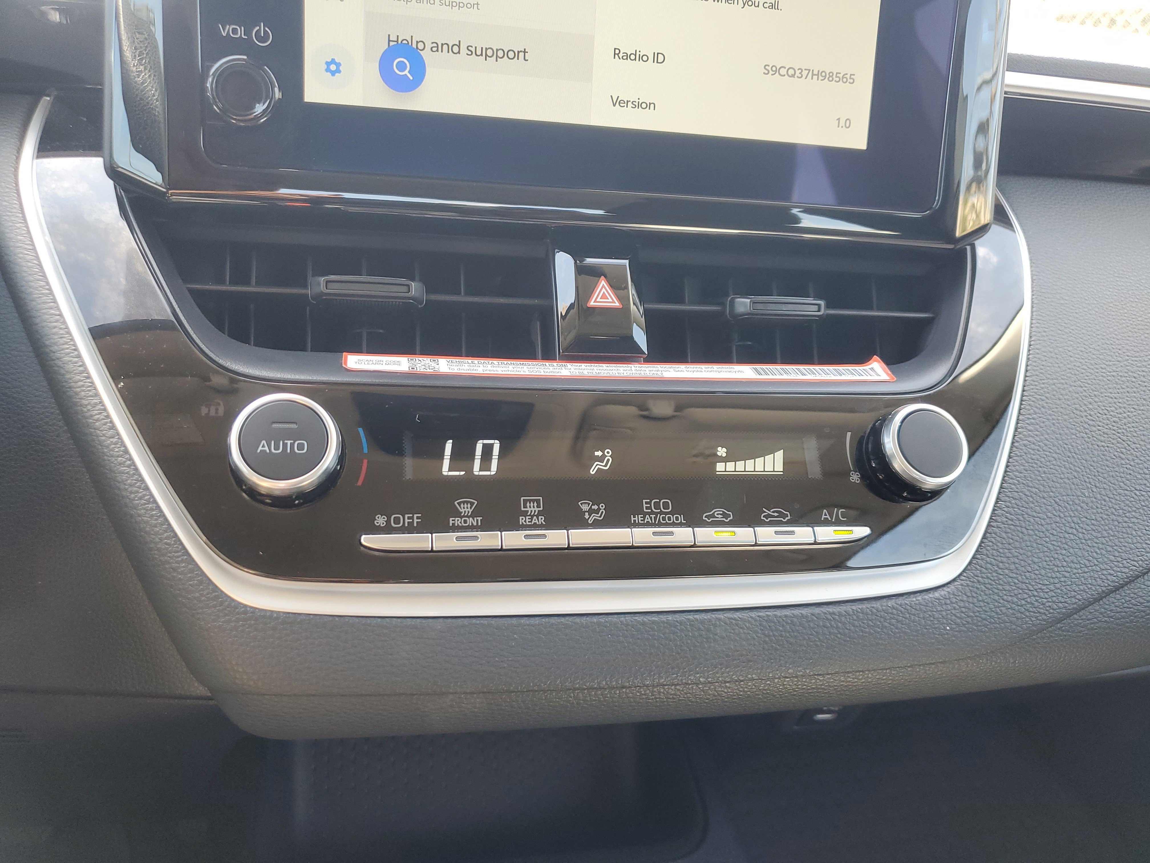 Used 2025 Toyota Corolla LE image 20