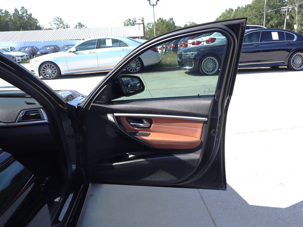 Used 2016 BMW 340i Sedan w/ M Sport Package RWD image 37
