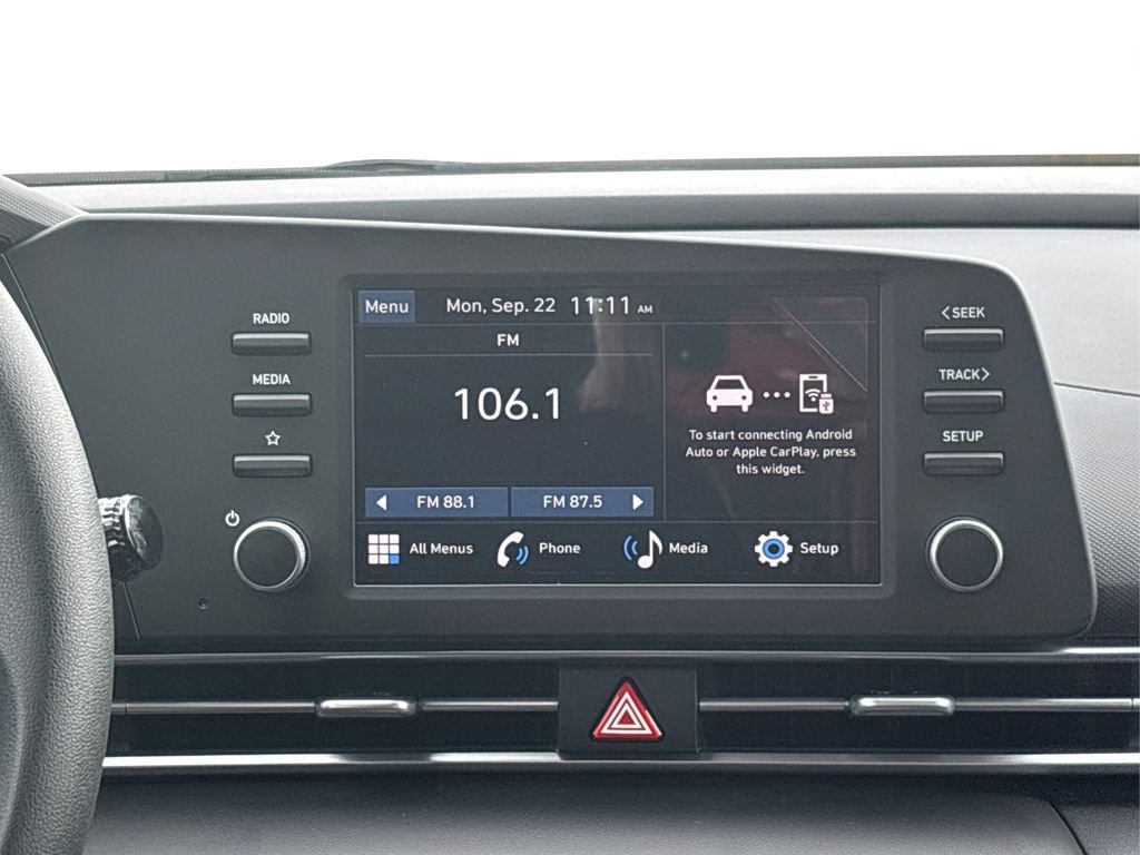 New 2025 Hyundai Elantra SE image 10